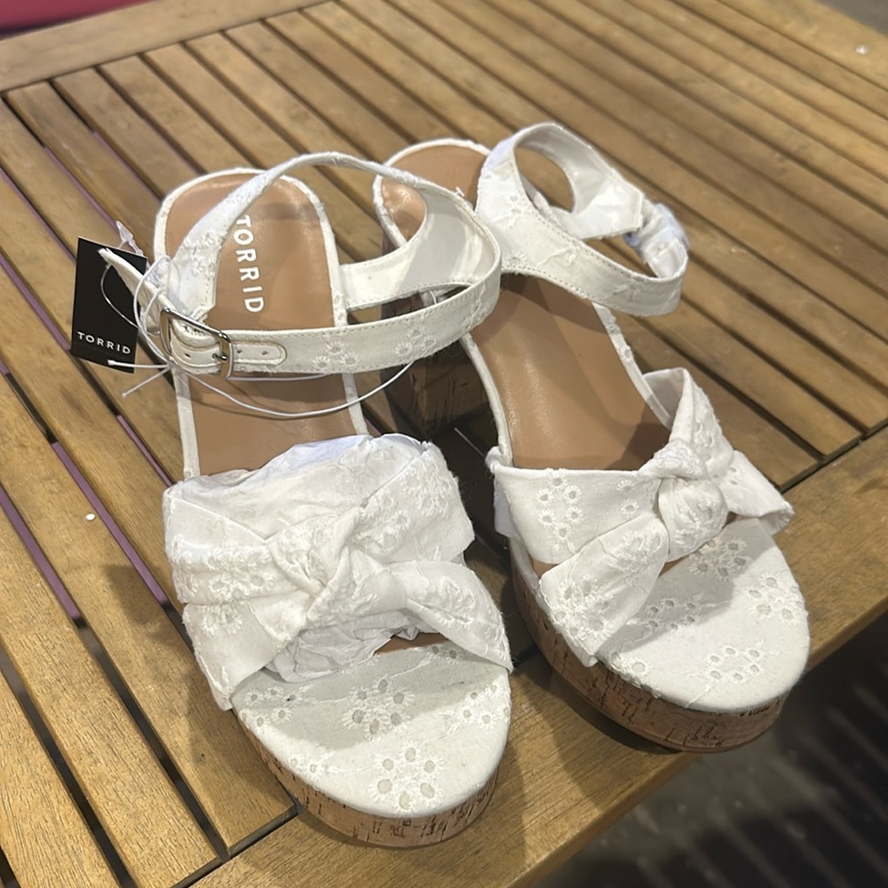 White lace sandals